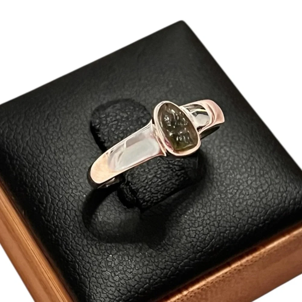 Artisan Sterling Silver Teardrop Moldavite Ring Size 6.25 - Picture 2 of 7